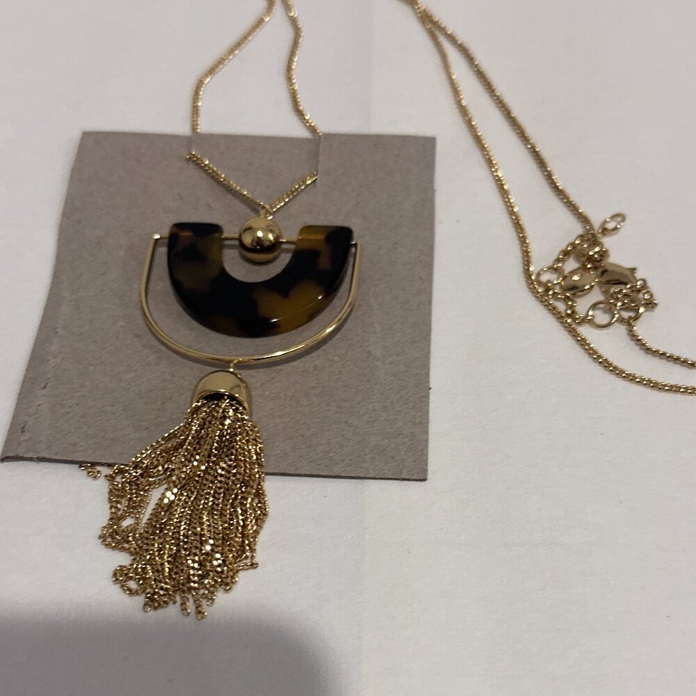 ✨🐢Talbots Tortoiseshell & Gold Tassel Necklace – Statement Pendant – Elegant🐢